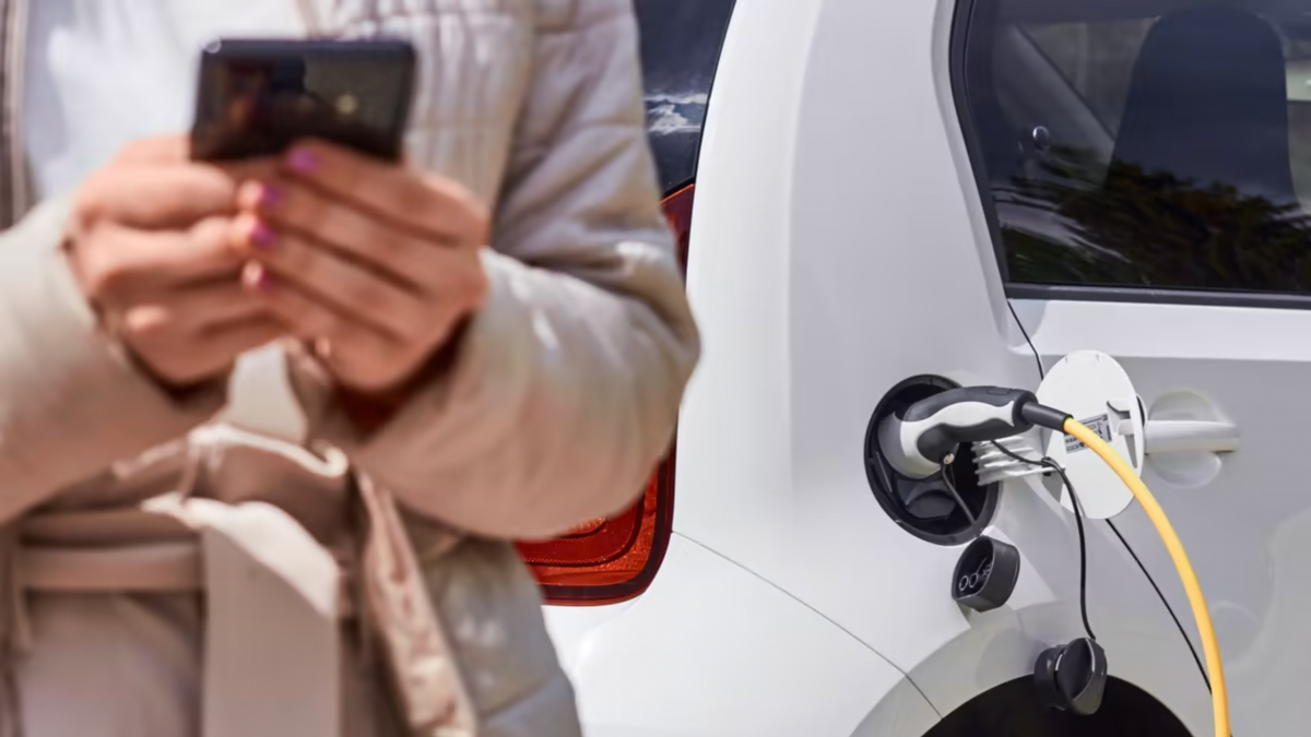 Cum alegi o stație de încărcare auto potrivită pentru nevoile tale?